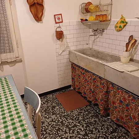 La Casa Di Nonna Angela アパート サッセッロ